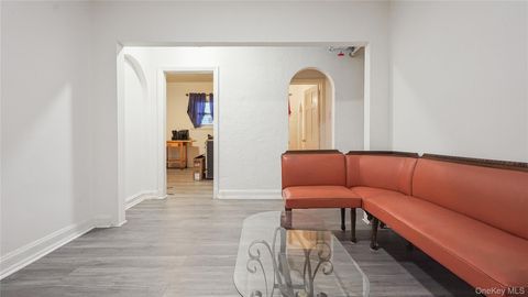 252 S 10th Avenue 2R Mount Vernon NY 10550