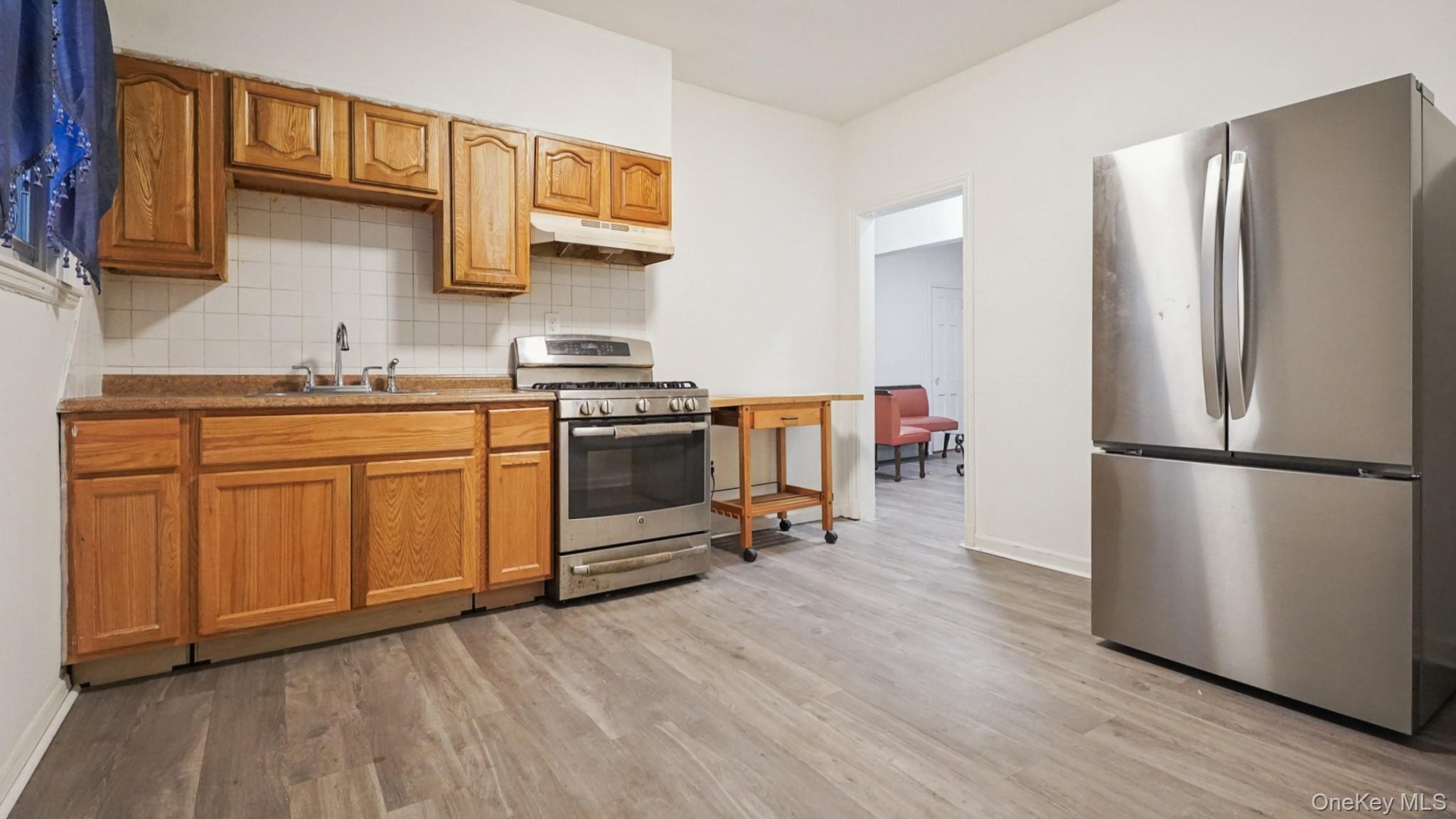 252 S 10th Avenue 2R