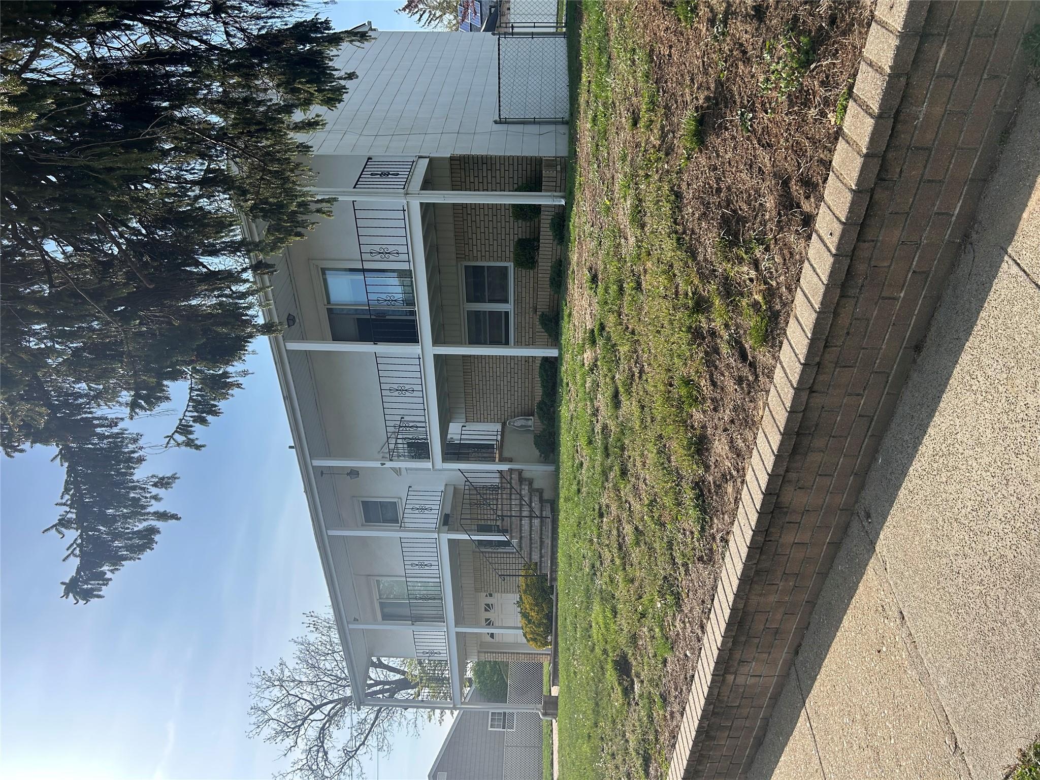 52 Dover Street, Lindenhurst, New York image 3