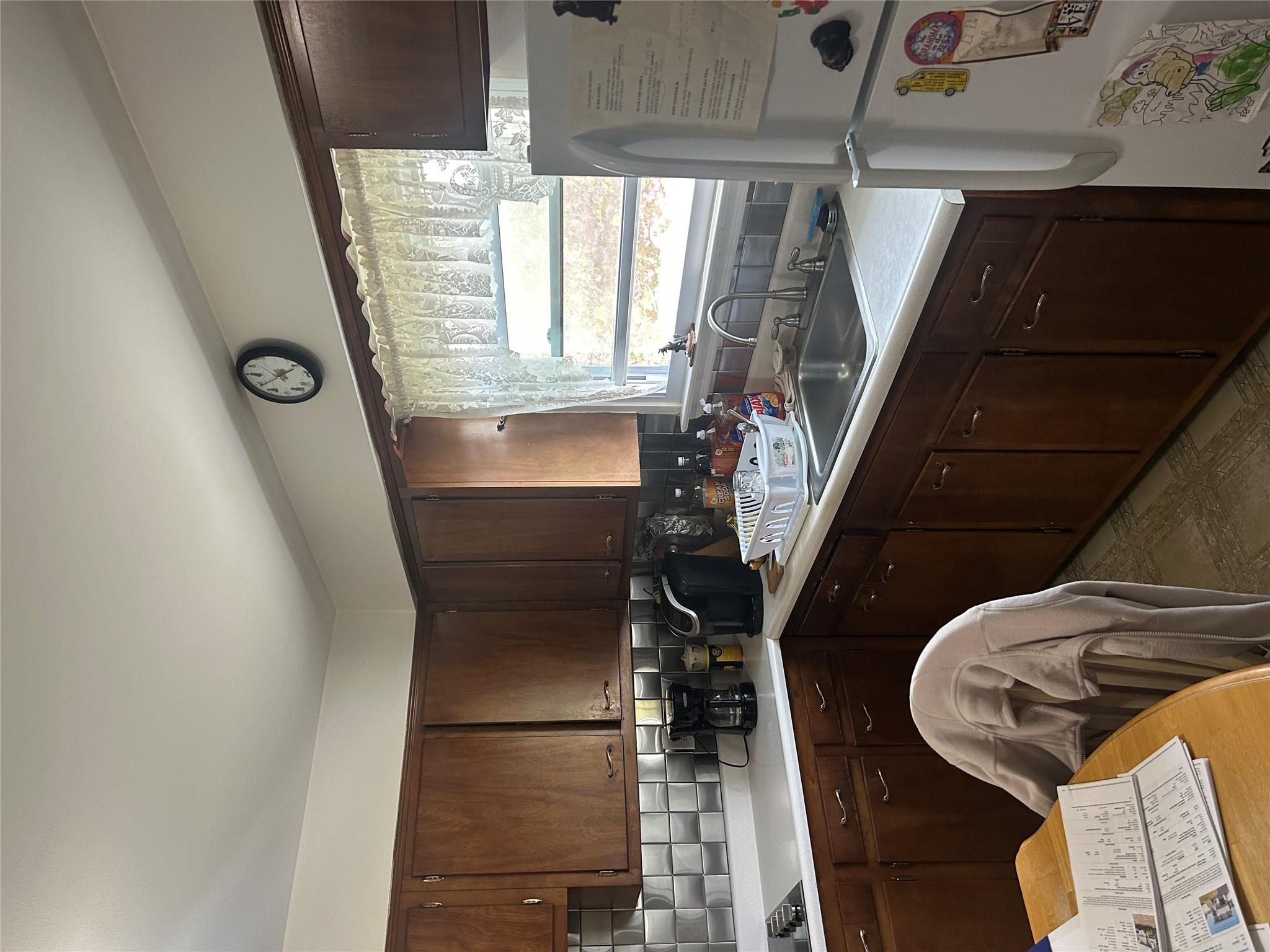 52 Dover Street, Lindenhurst, New York image 5