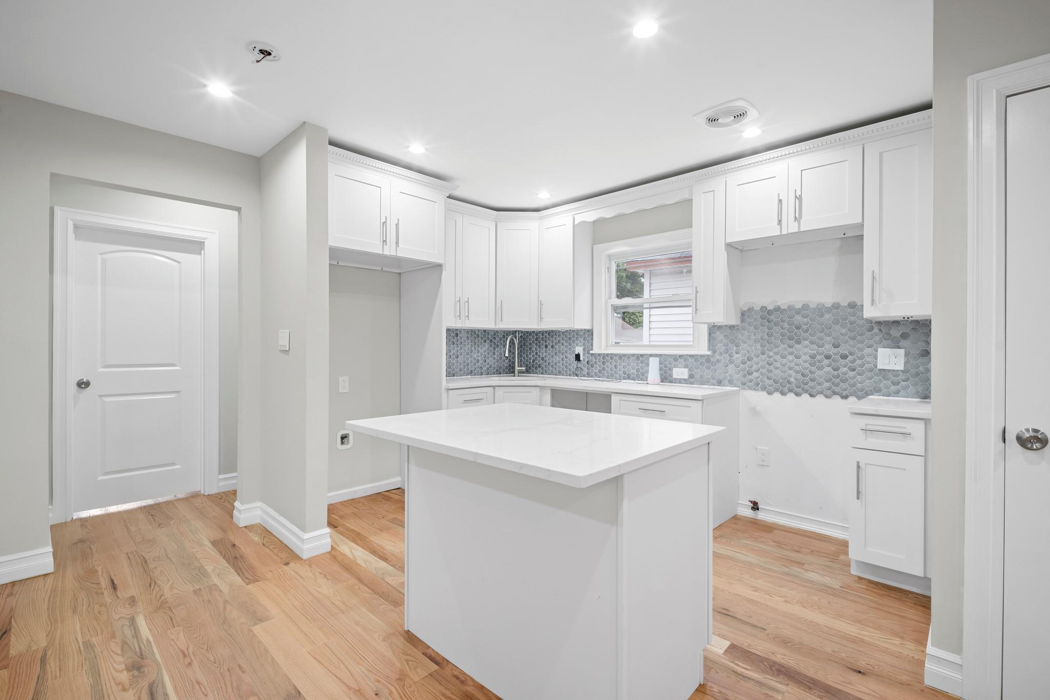Property for Sale at 213th Street, Queens Village, Queens, NY - Bedrooms: 4 
Bathrooms: 4 
Rooms: 12  - $899,000