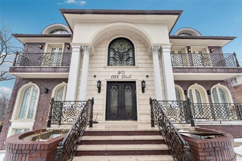 81-05 139th Street Briarwood NY 11435