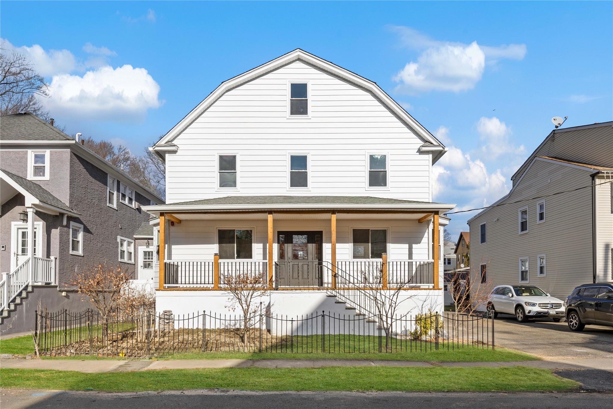 Oak Street, Harrison, New York - 4 Bedrooms  
3 Bathrooms - 