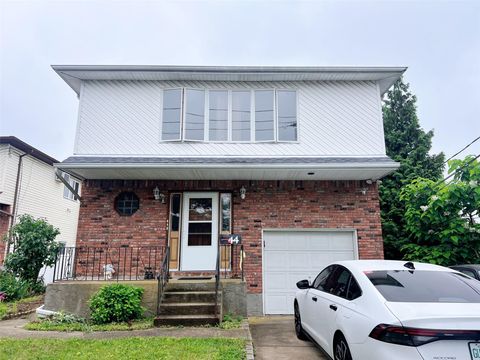 44 Cherry Lane, Carle Place, NY 11514 - MLS#: 876362