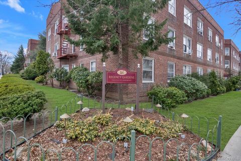 Homes For Sale - 78-42 Main Street Ave #3J<br/> Flushing, NY 11747