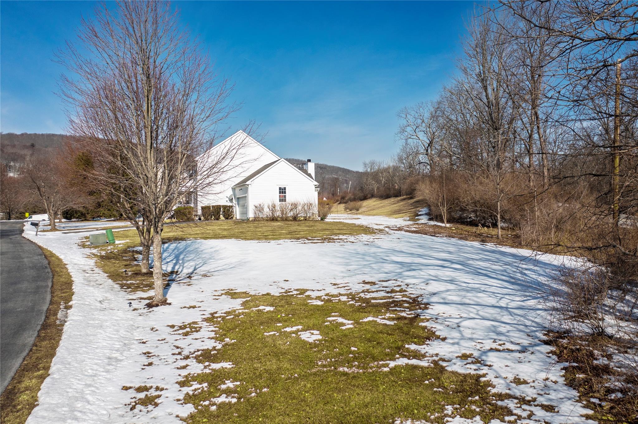 85 W Deer Trail, Pawling, New York image 10