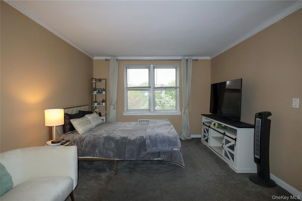 Photo of 485 Bronx River Road #B35, Yonkers, NY 10704 (MLS # 990867)