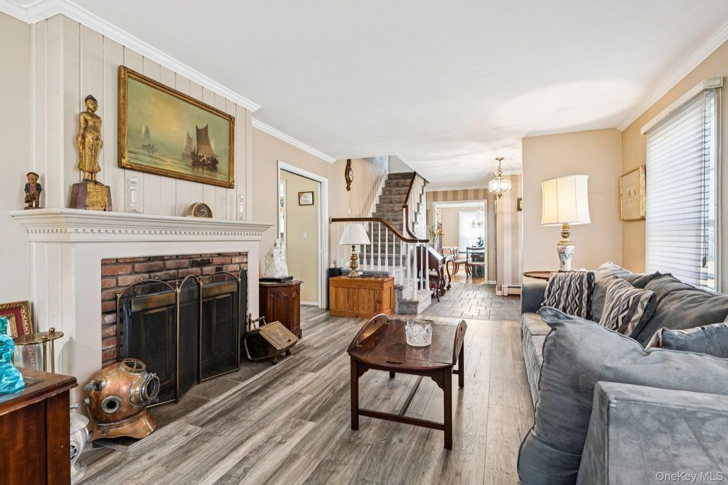 Photo of 2 Three Pond Road, Smithtown, NY 11787 (MLS # 975603)