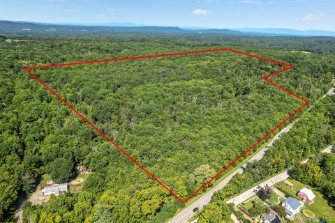 Vacant Land For Sale - 149 S Quaker Lane<br/> Hyde Park, NY 12538