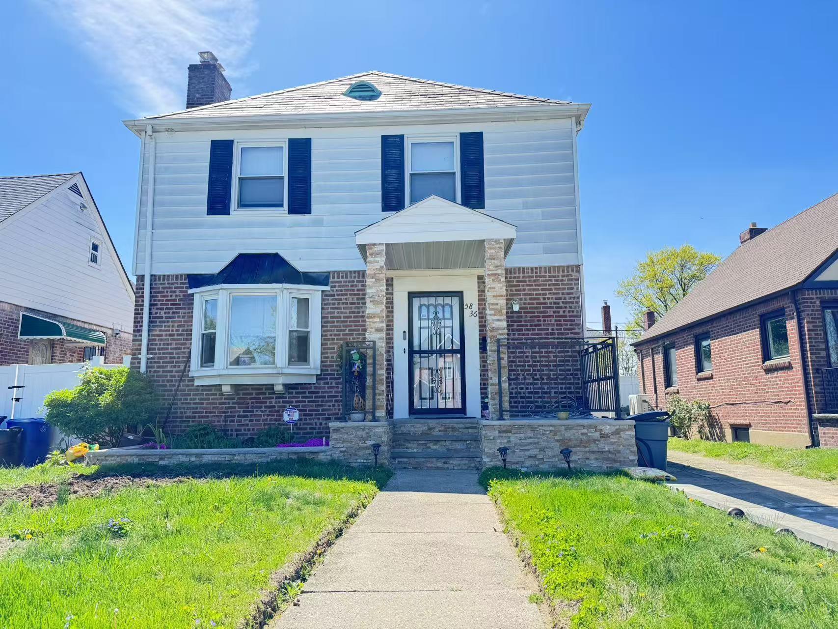 Bell Boulevard, Bayside, Queens, NY - 4 Bedrooms  
3 Bathrooms  
7 Rooms - 
