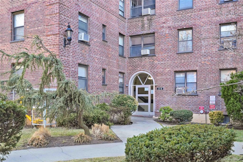 Photo of 25-12 UNION Street #2C, Flushing, NY 11354 (MLS # 982108)