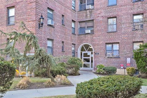 25-12 UNION Street 2C Flushing NY 11354