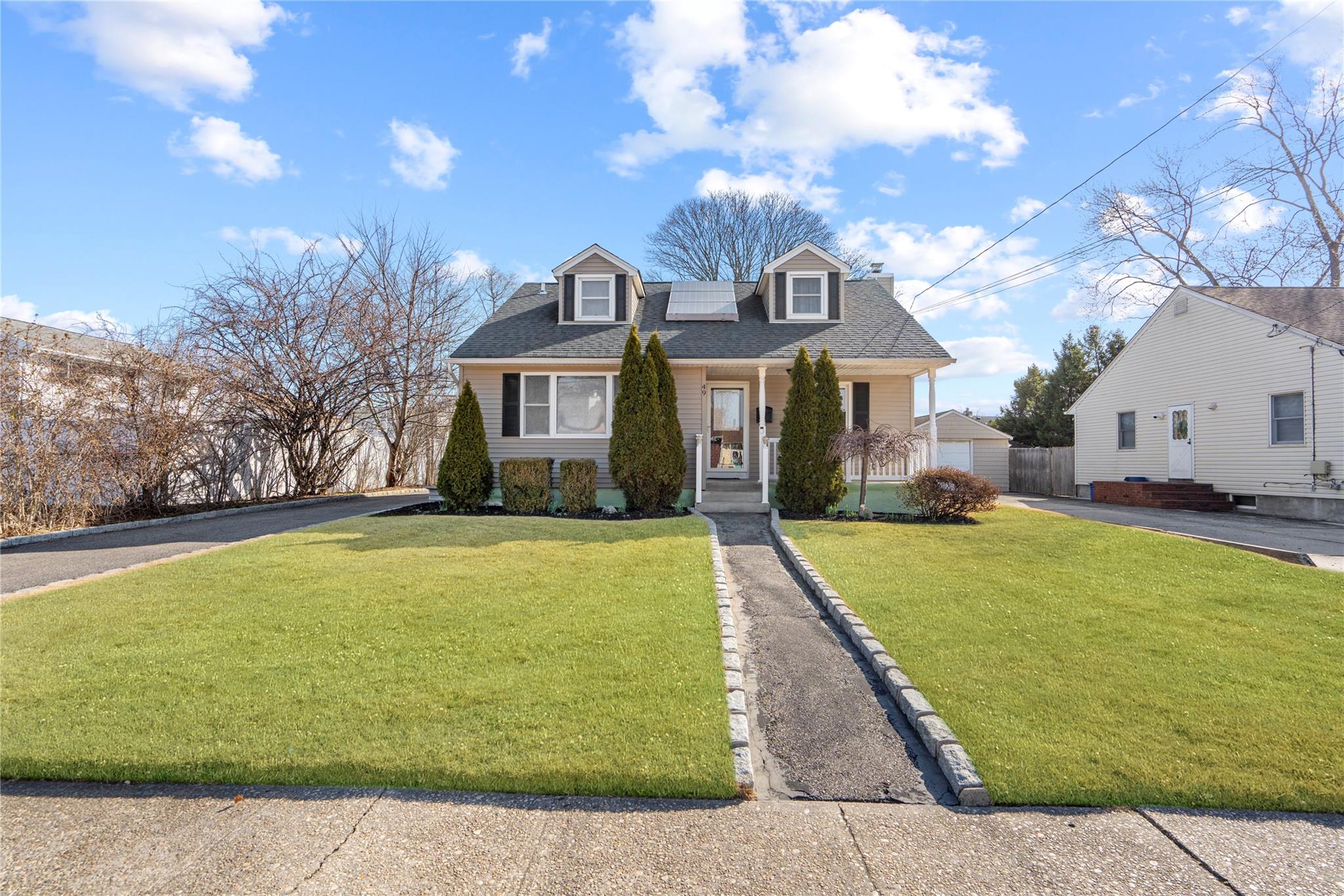 49 Anderson Avenue Ave, North Babylon, New York image 1
