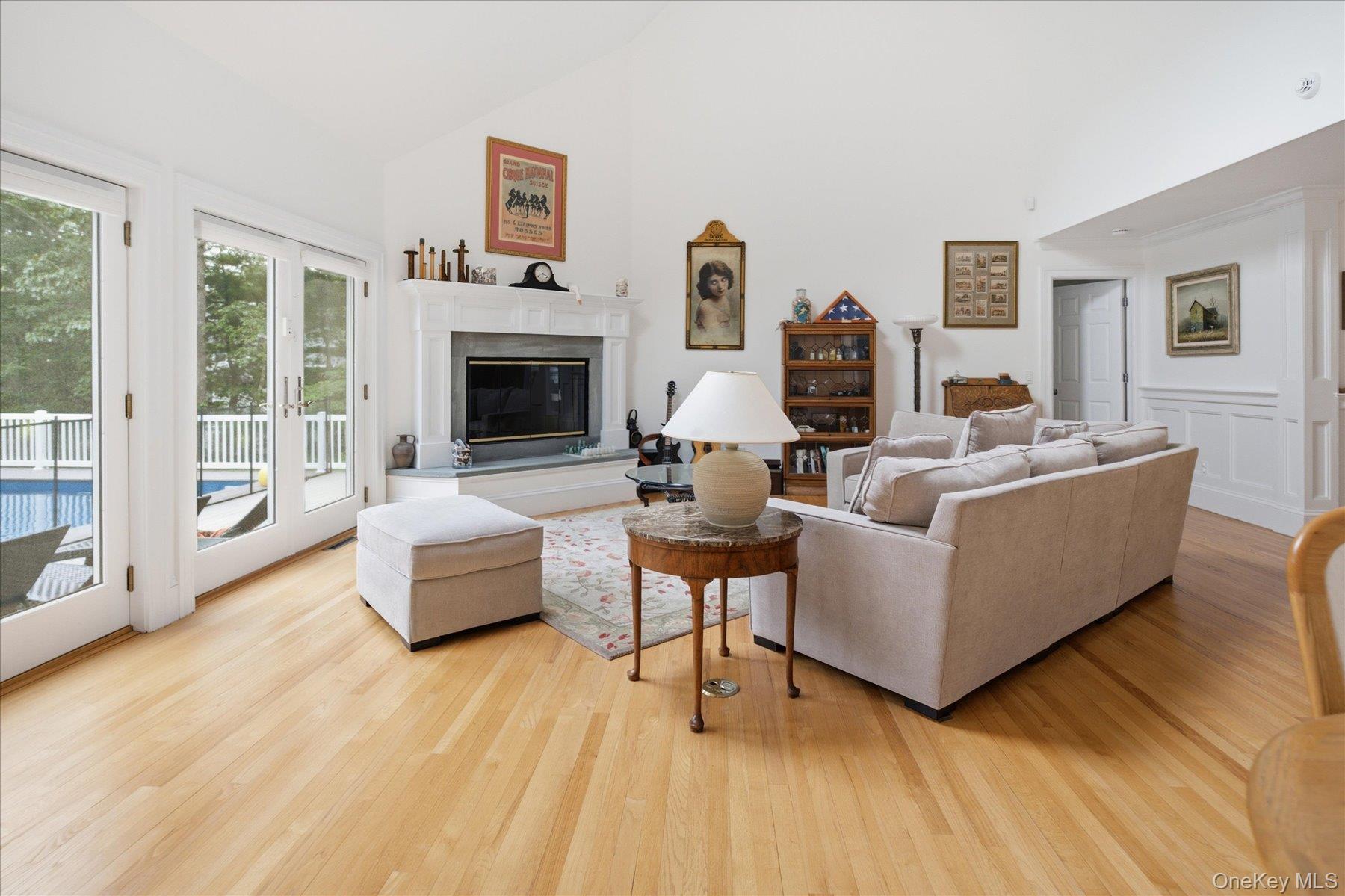 90 Lakeside Lane
