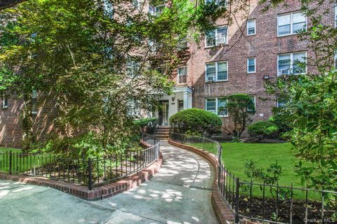 Photo of 34-49 81st Street #2R, Jackson Heights, NY 11372 (MLS # 923506)