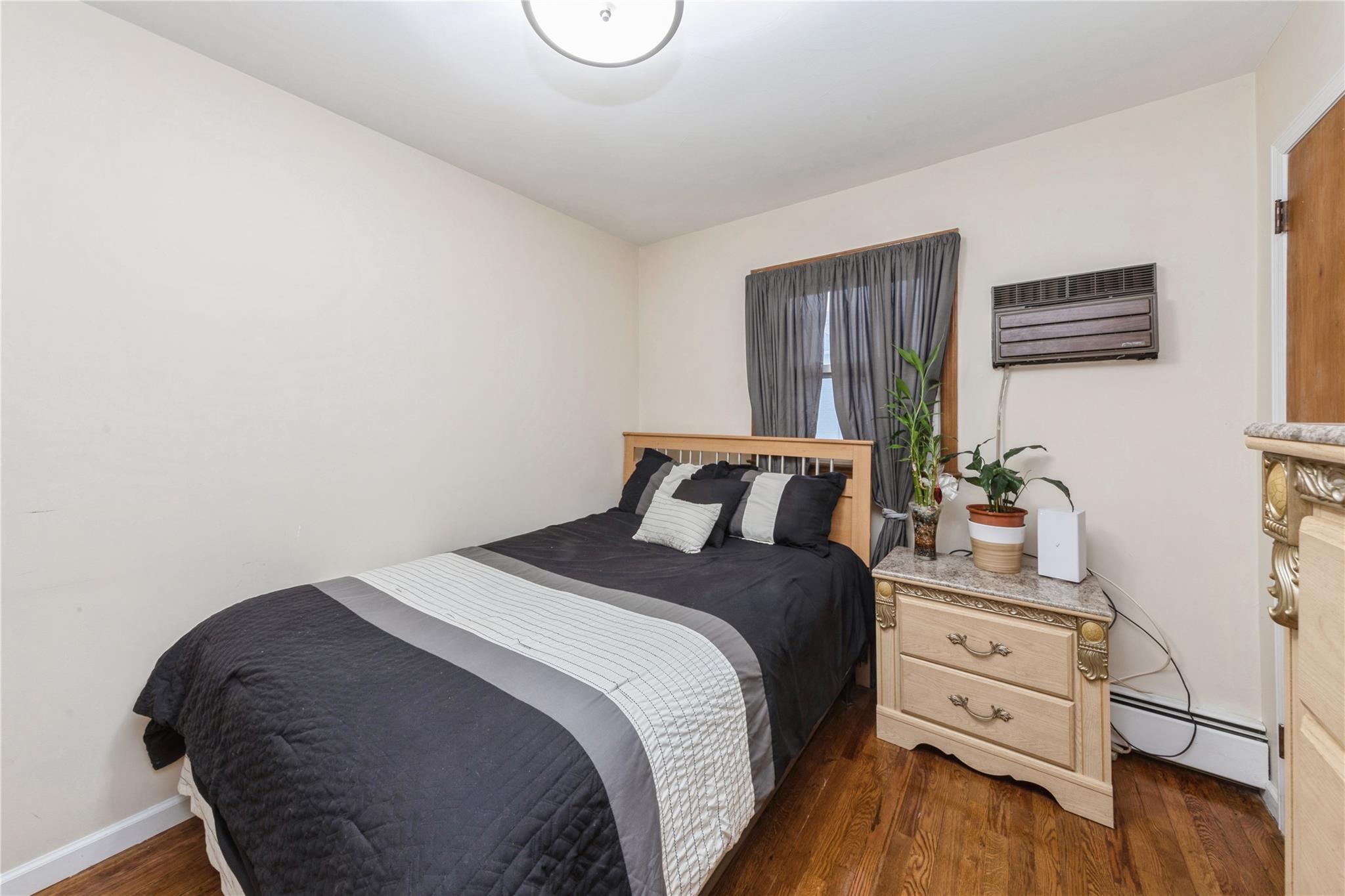 91-10 164th Ave, Howard Beach, New York image 10