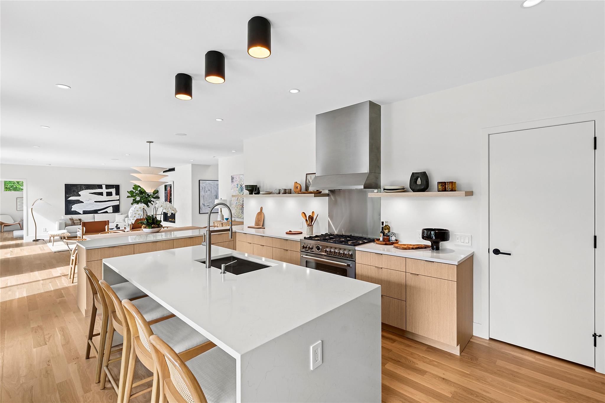 30 School Street, East Hampton, New York image 6