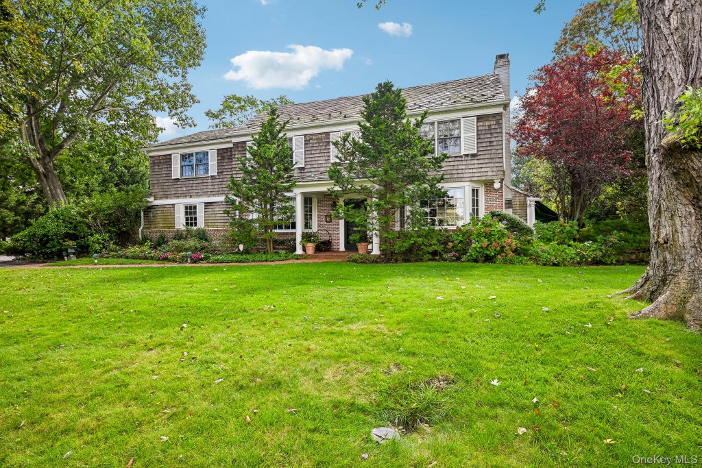 Photo of 238 Cedar Avenue, Hewlett Bay Park, NY 11557 (MLS # 1059171)
