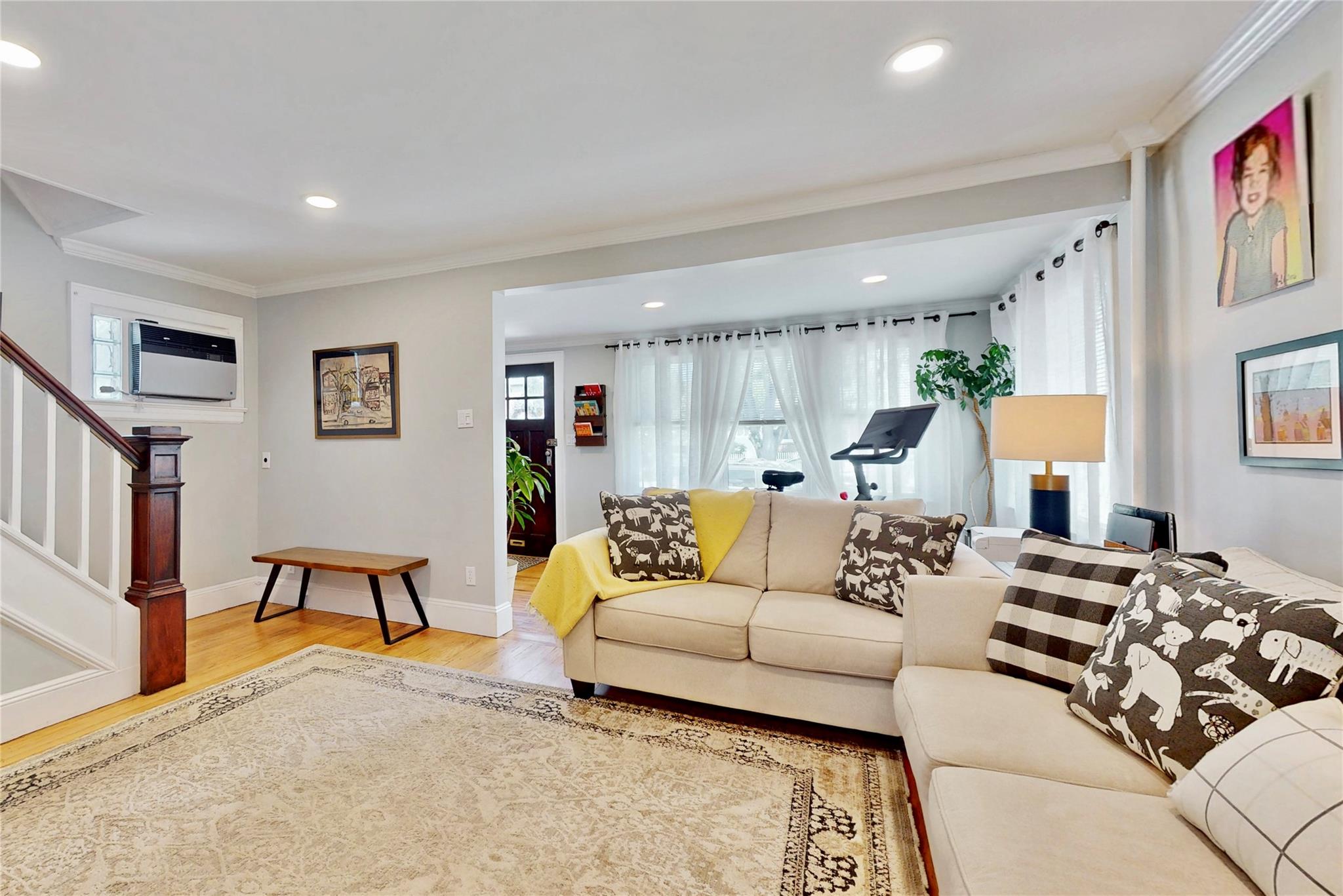 8612 261st Street, Floral Park, New York image 4