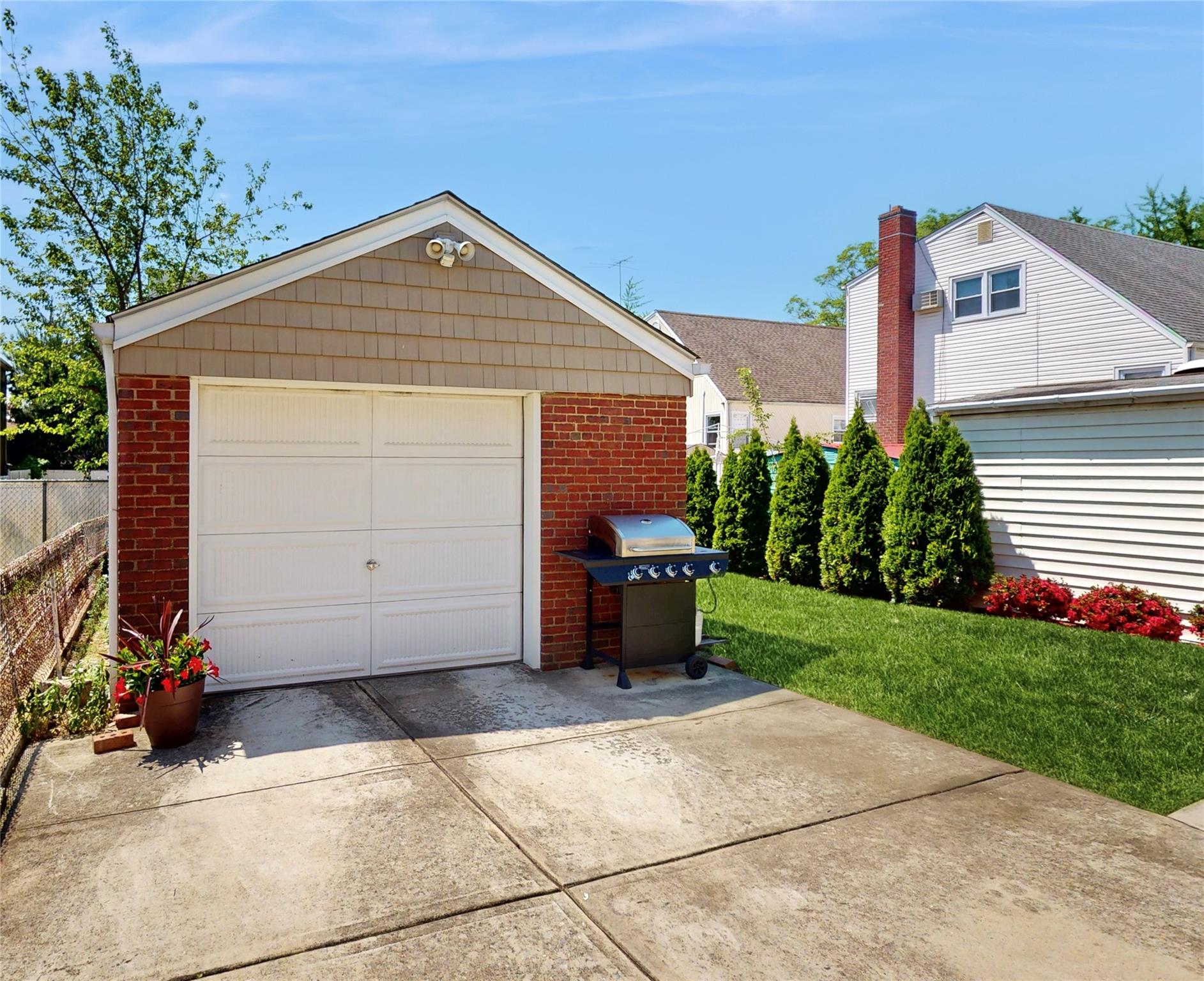 8612 261st Street, Floral Park, New York image 21