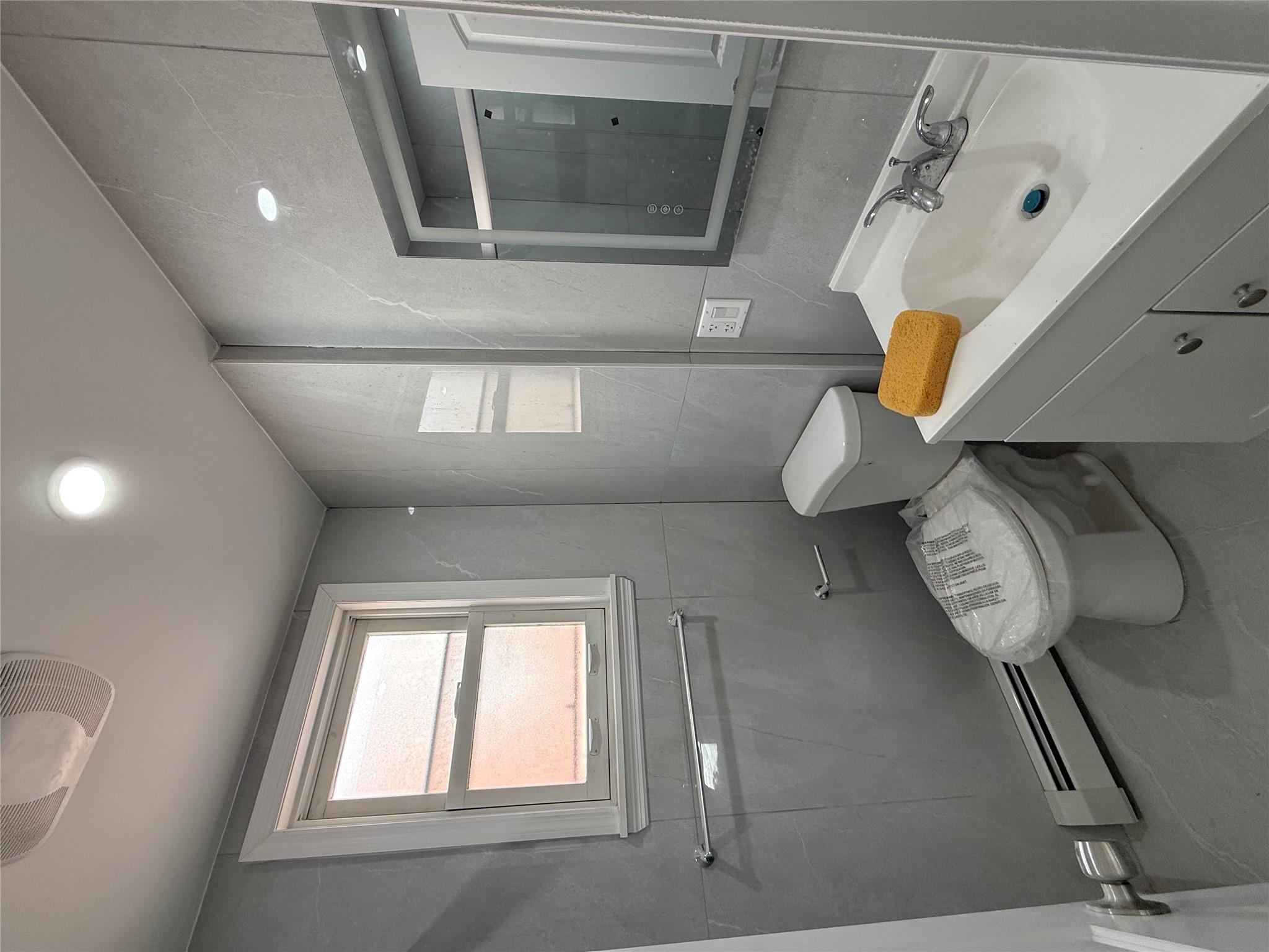 Rental Property at 21st Avenue 2F, Astoria, Queens, NY - Bedrooms: 3 
Bathrooms: 1 
Rooms: 7  - $3,100 MO.