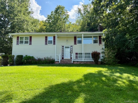 Homes For Rent - 15 Kentwood Drive<br/> Carmel, NY 10512