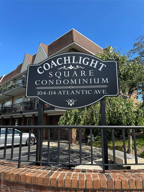 Photo of 106 Atlantic Ave Avenue #28, Lynbrook, NY 11563 (MLS # 904520)