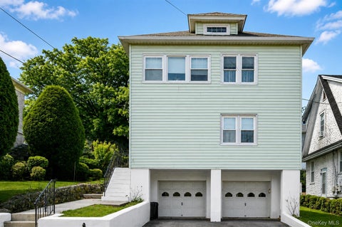 Photo of 42 Crestview Street #2, New Rochelle, NY 10801 (MLS # 1046834)
