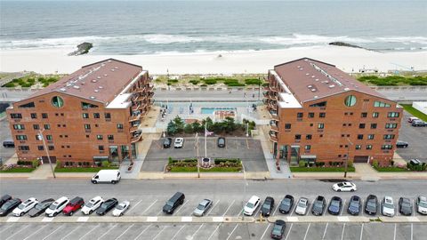 Photo of 750 Broadway W #3M, Long Beach, NY 11561 (MLS # 883895)
