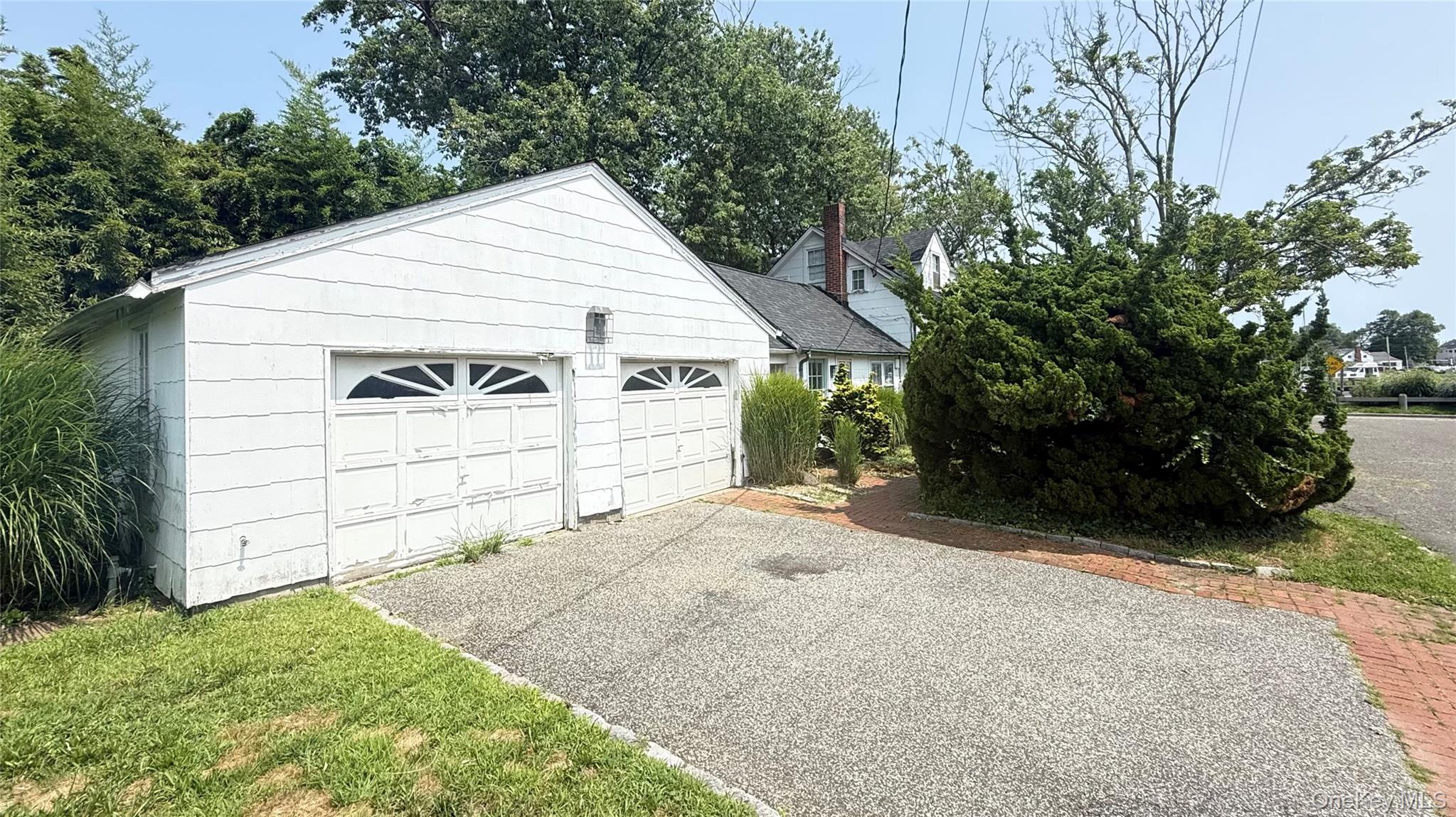 3 Coles Avenue