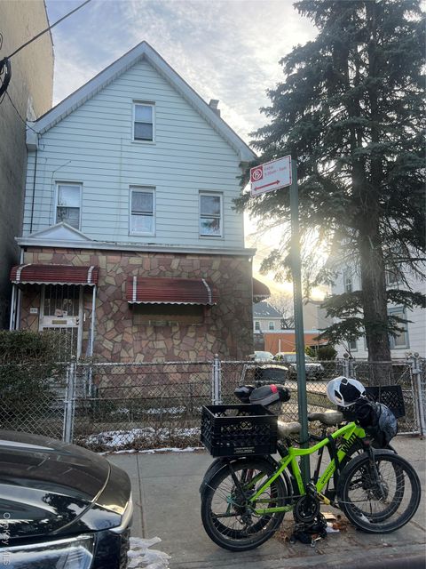 838 E 226 TH Bronx NY 10466