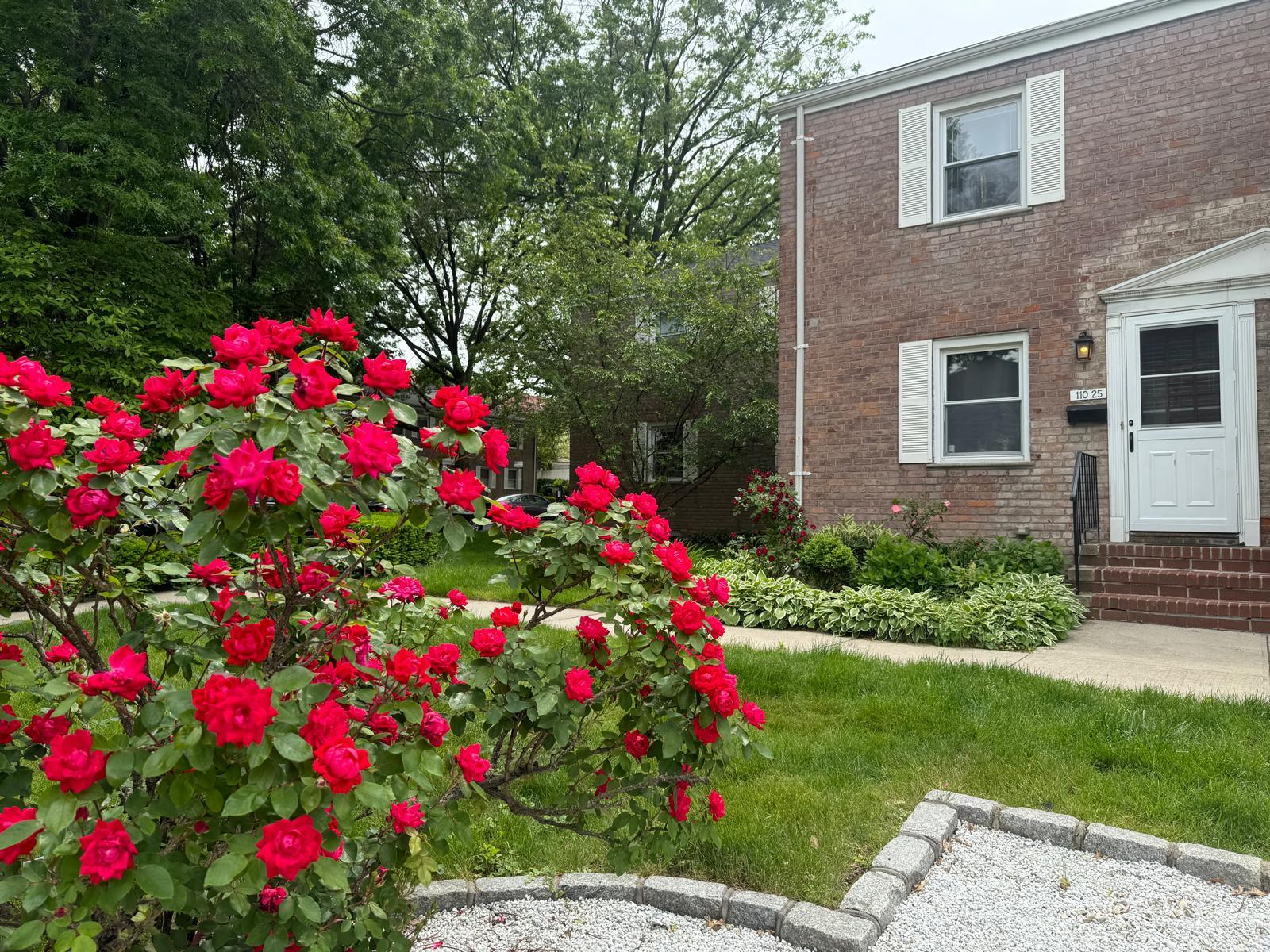 64th Road 10, Forest Hills, Queens, NY - 2 Bedrooms  
2 Bathrooms  
7 Rooms - 
