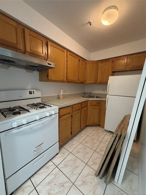 Multifamily For Rent - 10804 35th Avenue #3L<br/> Corona, NY 11368