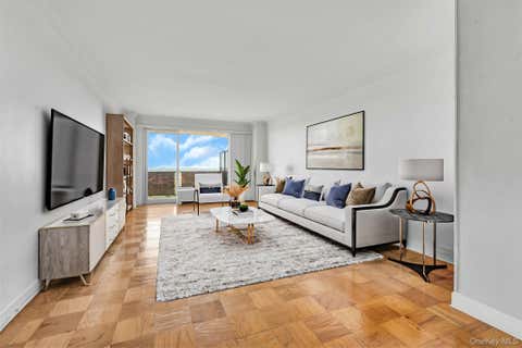 Homes For Sale - 110-11 Queens Boulevard #26J<br/> Forest Hills, NY 11375