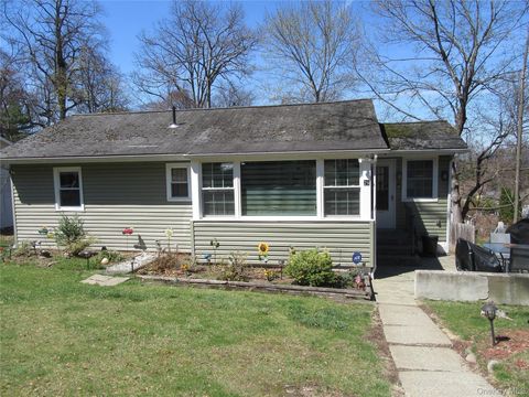 28 Laurel Trail Monroe NY 10950