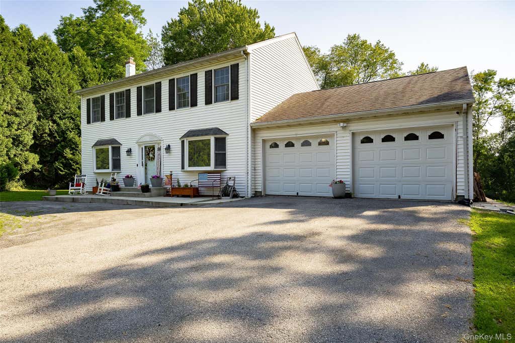 Photo of 20 Cary Road, Hyde Park, NY 12538 (MLS # 1026132)