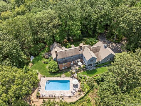 19 Beach Plum Drive Centerport NY 11721