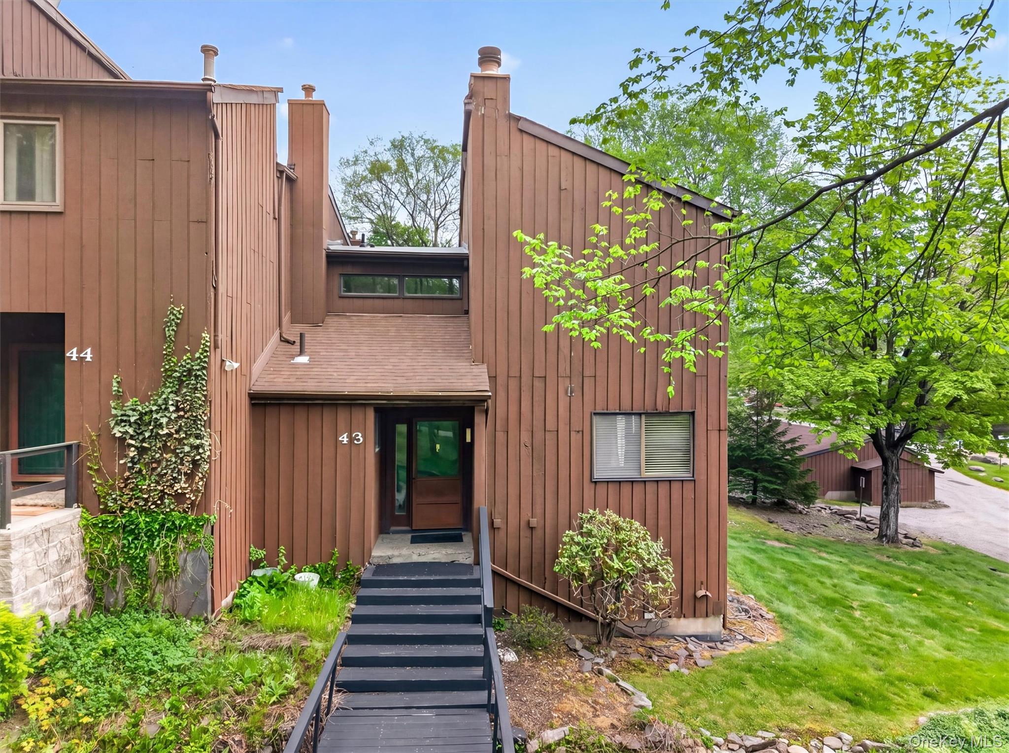 43 Redwood Drive