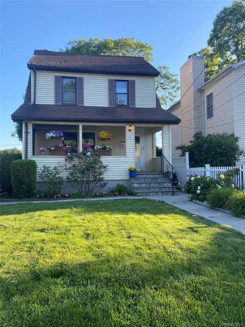 Homes For Sale - 71 Longdale Avenue<br/> Westchester County, White Plains, NY 10607