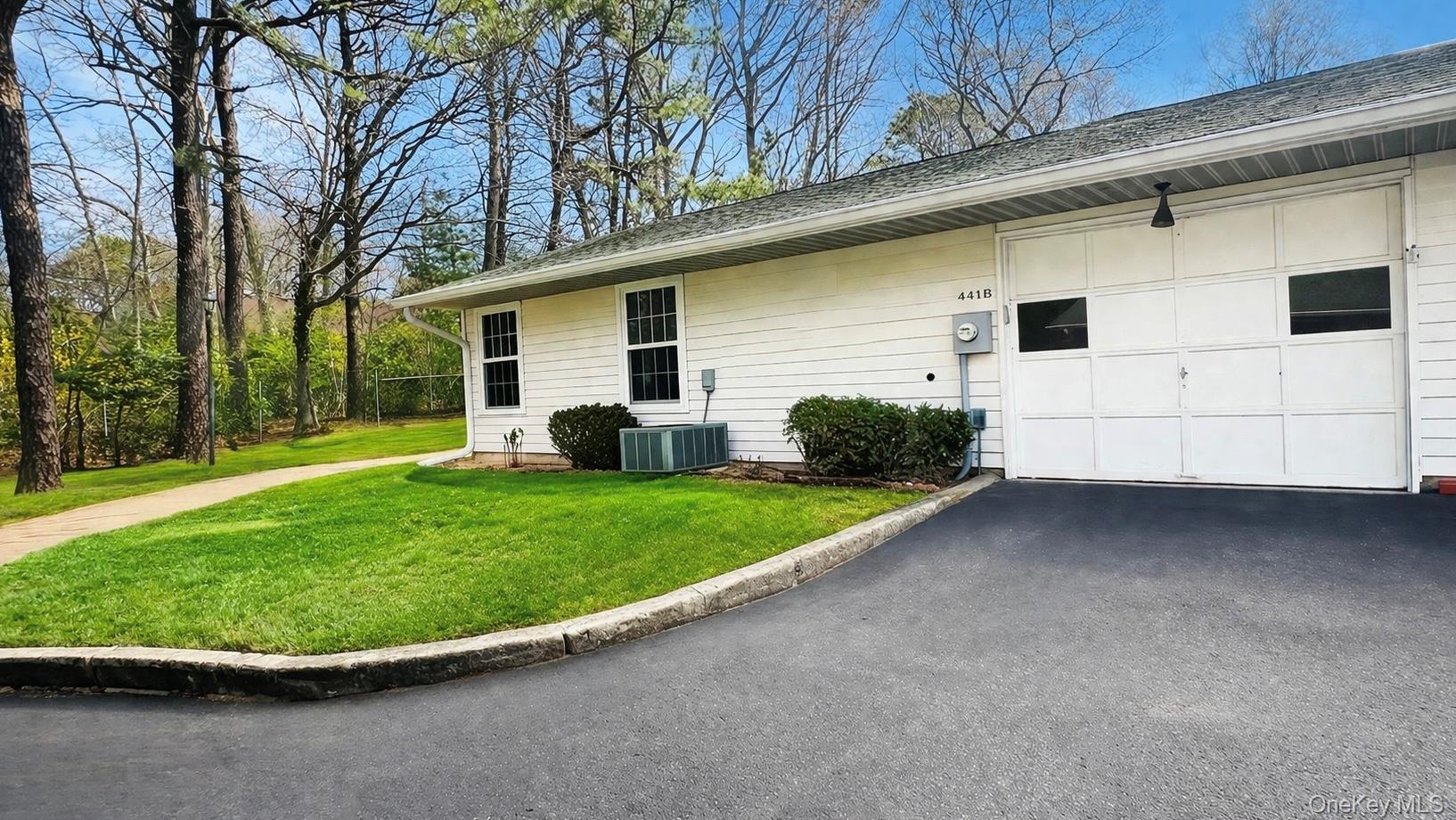 441 Arlington Drive B