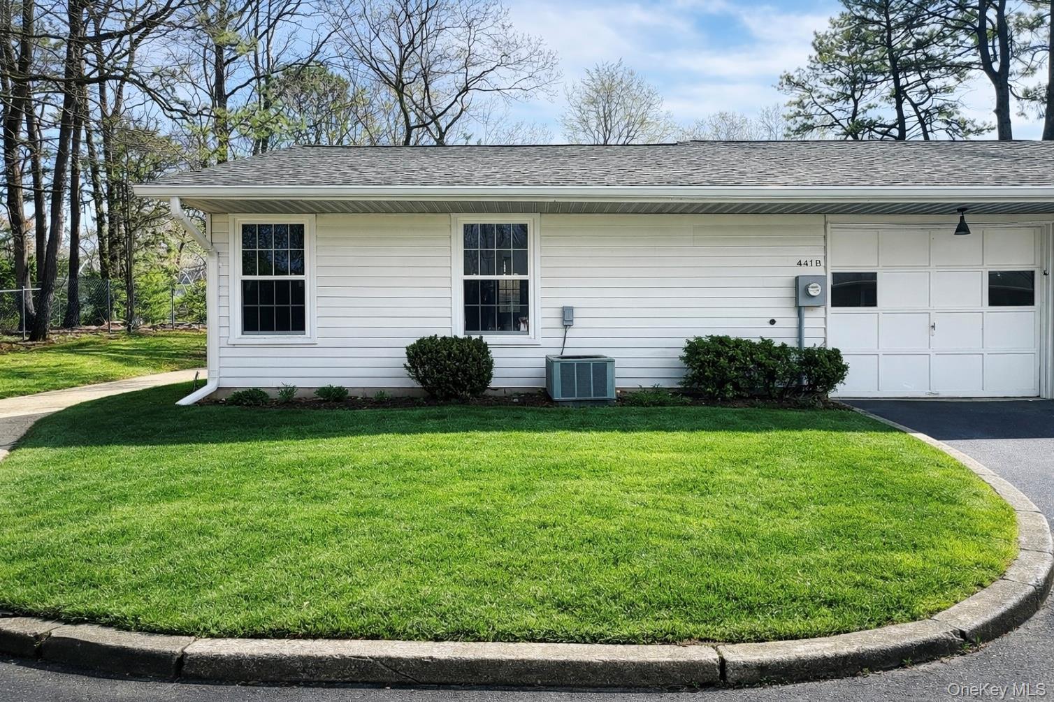 441 Arlington Drive B