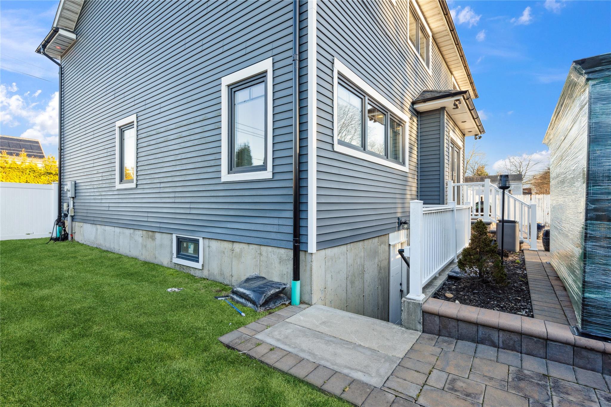 1260 Smithtown Avenue, Bohemia, New York image 40