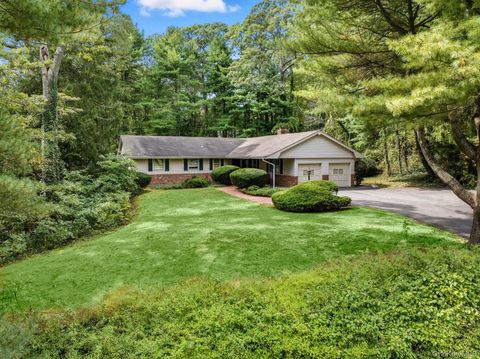 Photo of 36 Lisa Drive, Dix Hills, NY 11746 (MLS # 920720)