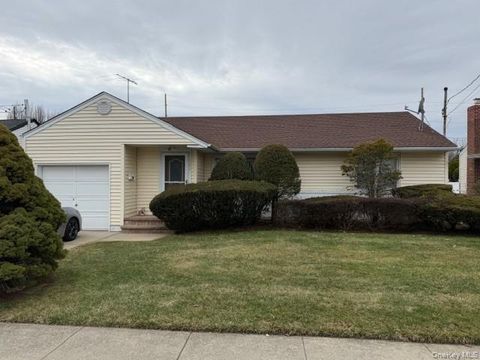 121 Farnum Boulevard Franklin Square NY 11010