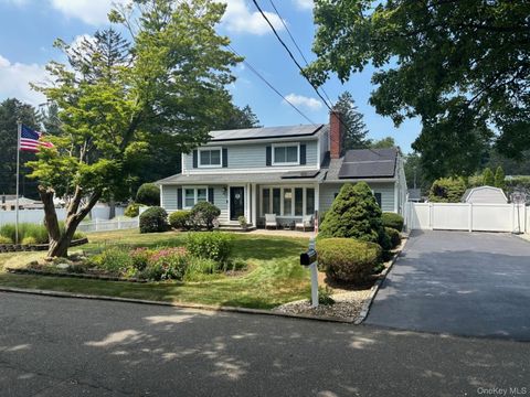 19 Alyssum Avenue Huntington NY 11743