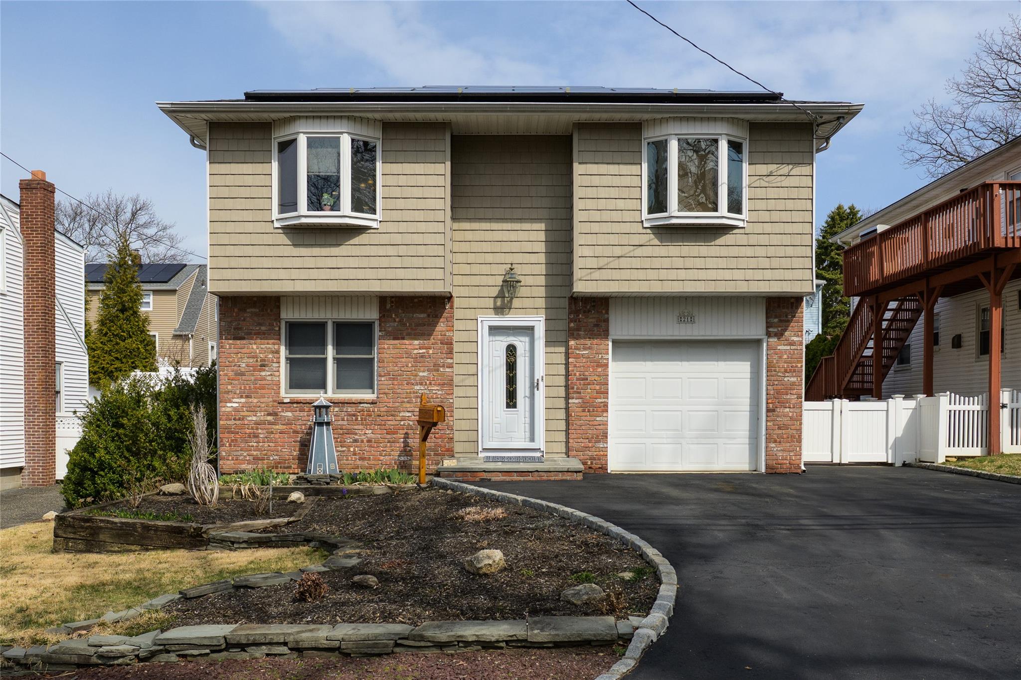 21 Godfrey Avenue, Bayville, New York image 1