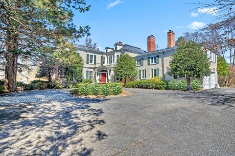 200 Middle Neck Road Sands Point NY 11050