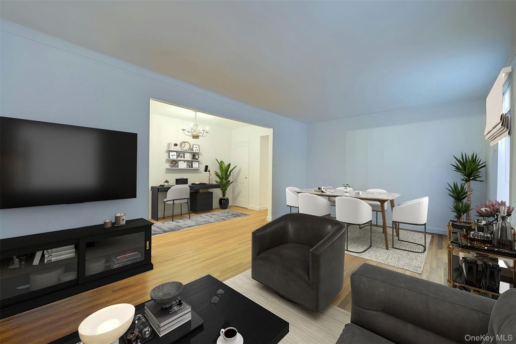 Photo of 67-12 Yellowstone Boulevard #D9, Forest Hills, NY 11375 (MLS # 943876)