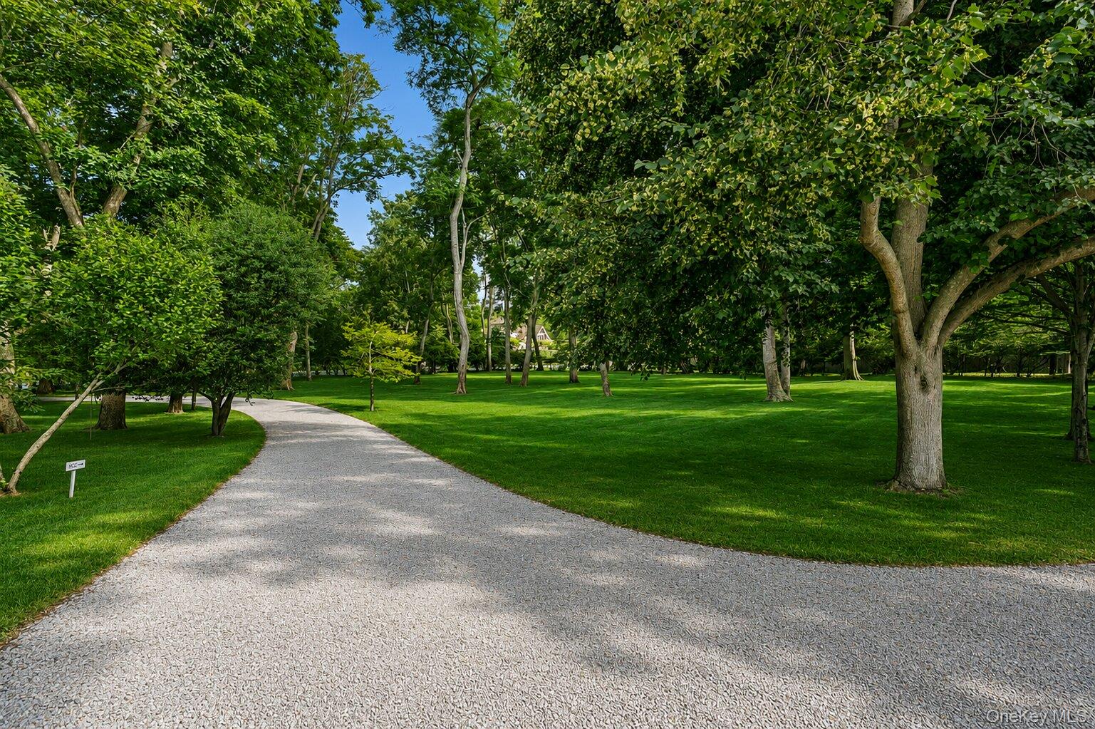 17 Baiting Hollow Road