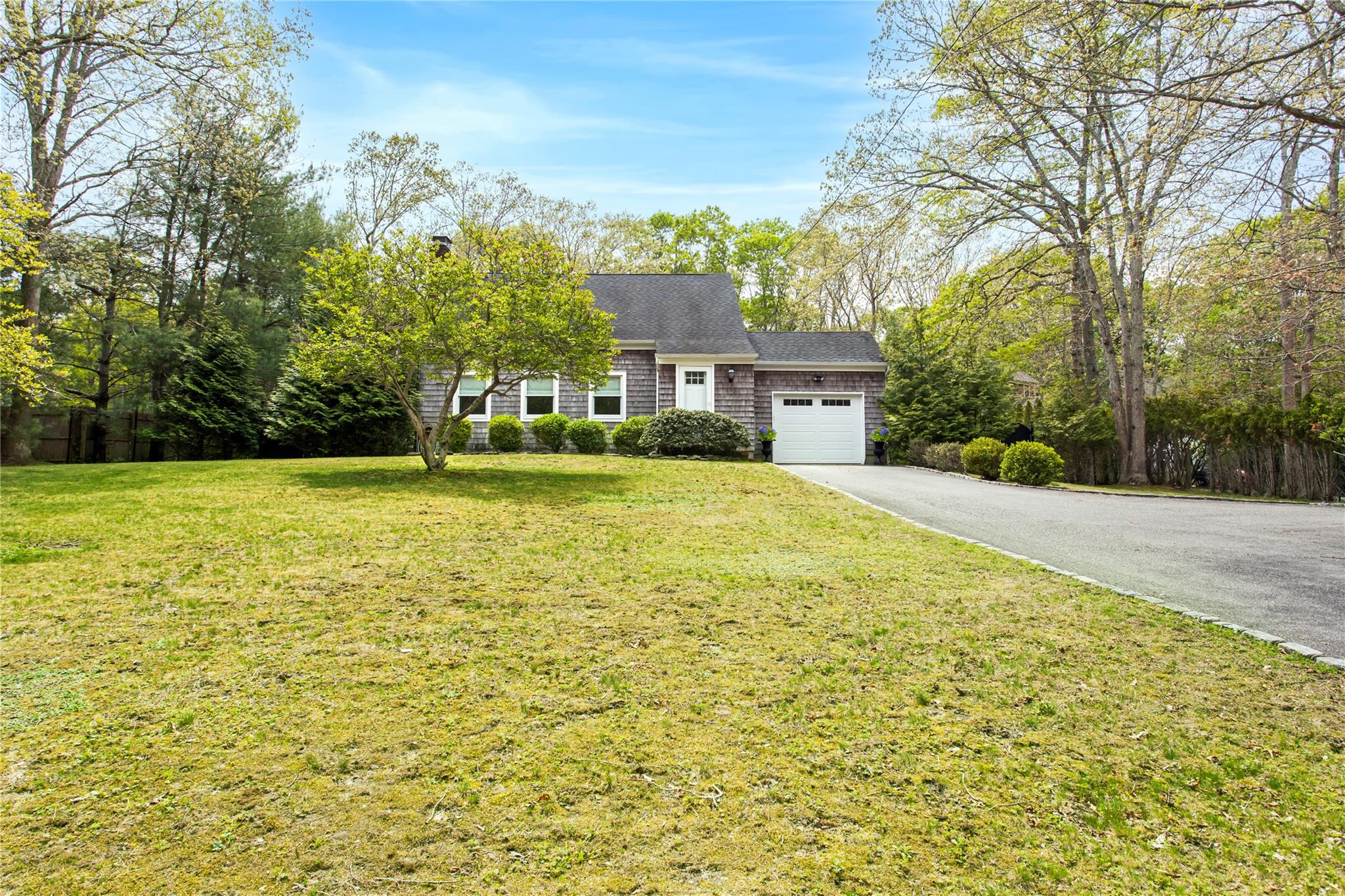 493 Water Mill Towd Road, Southampton, New York image 2